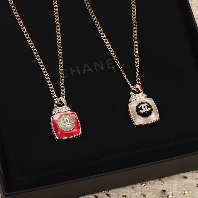 Chanel Necklaces